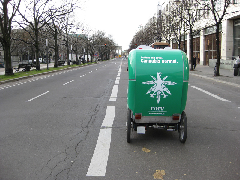 DHV-BikeTaxi: auf der Straße