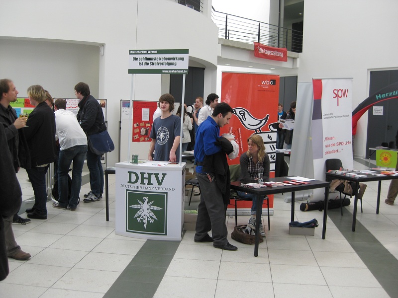DHV-Stand auf dem JUSOS-Kongress Links 2011