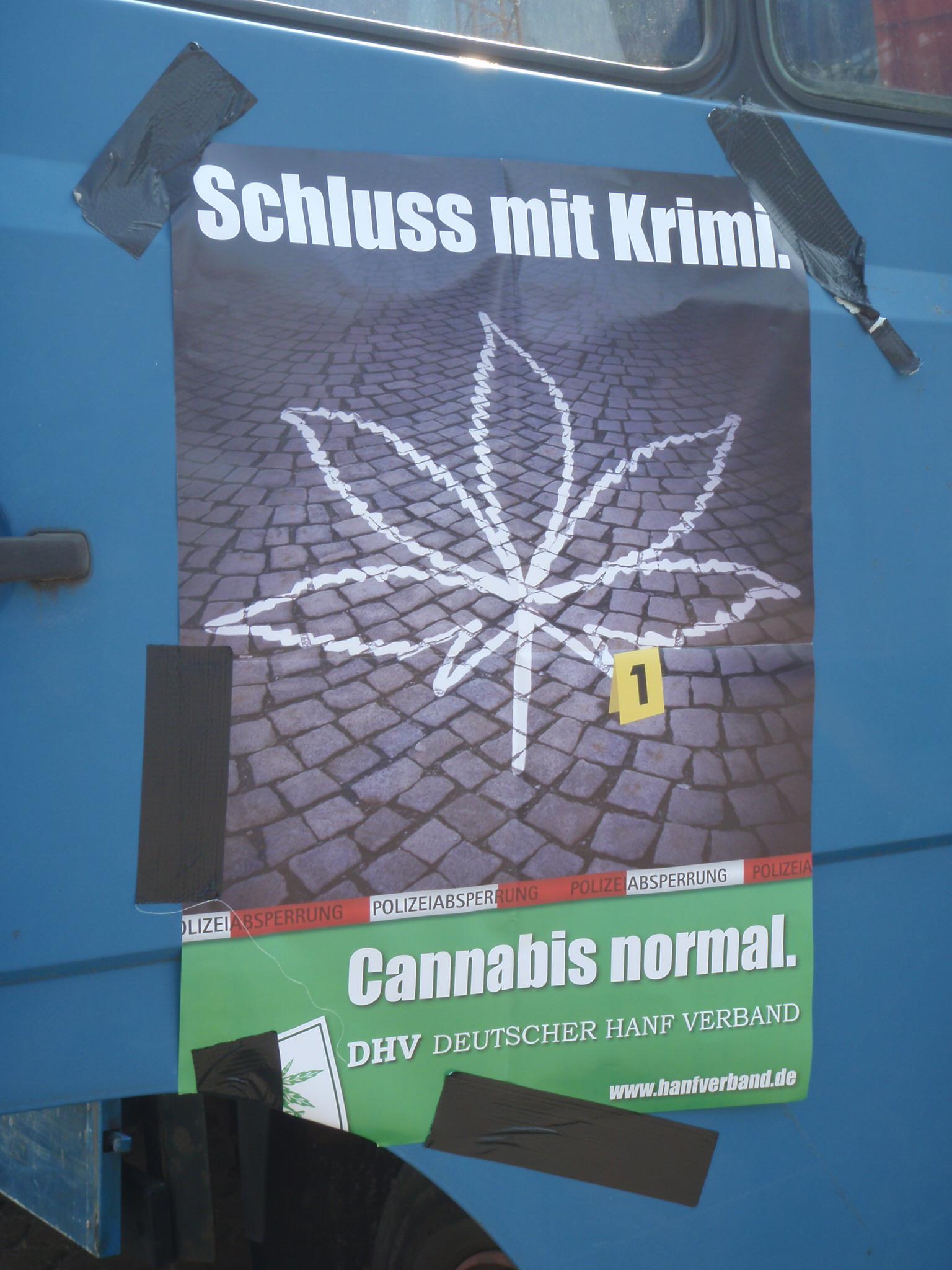 DHV Schluß mit Krimi Plakate in Hannover, Foto Emma Weed