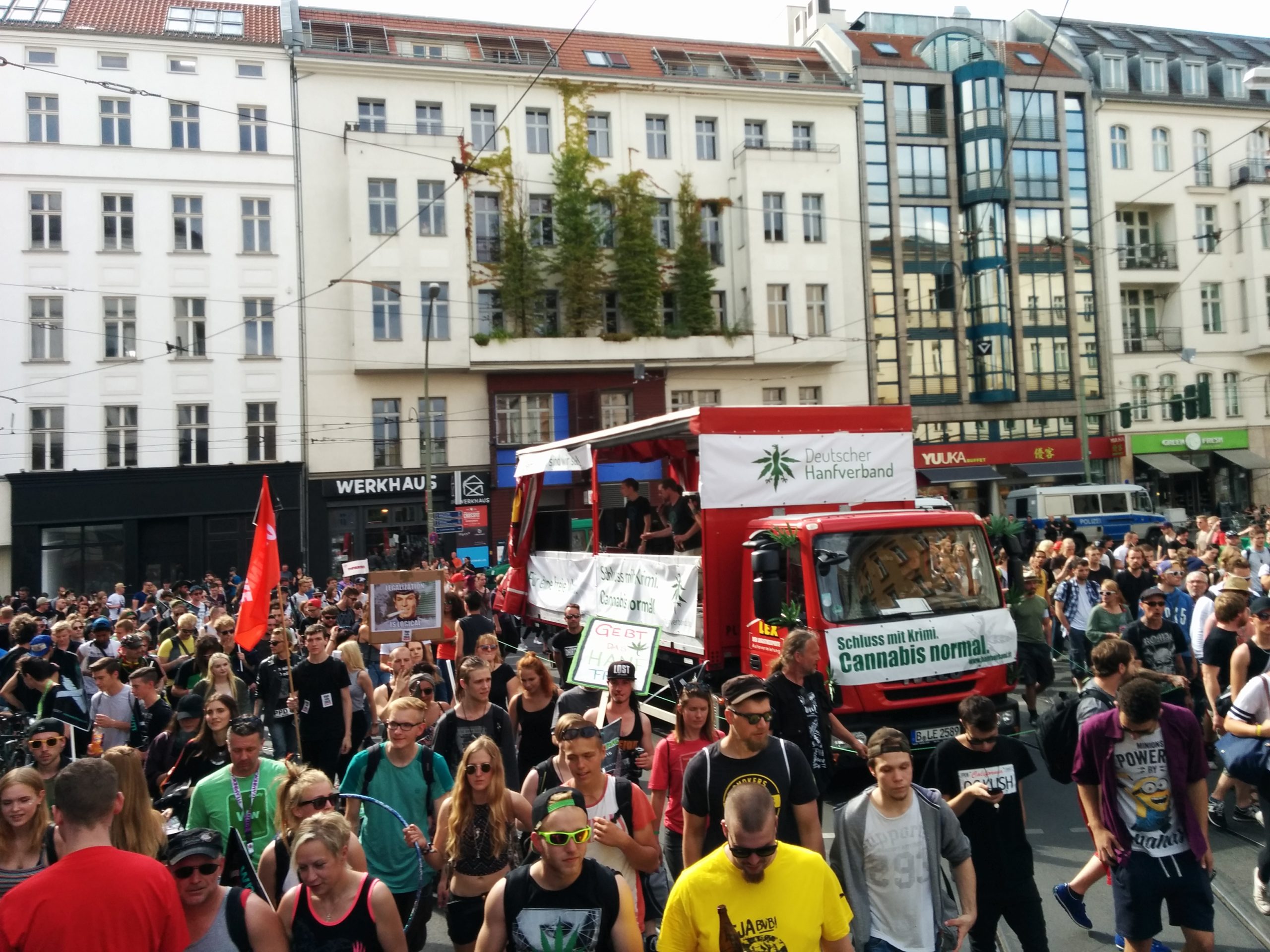 Hanfparade: 12.000 demonstrieren für die Legalisierung