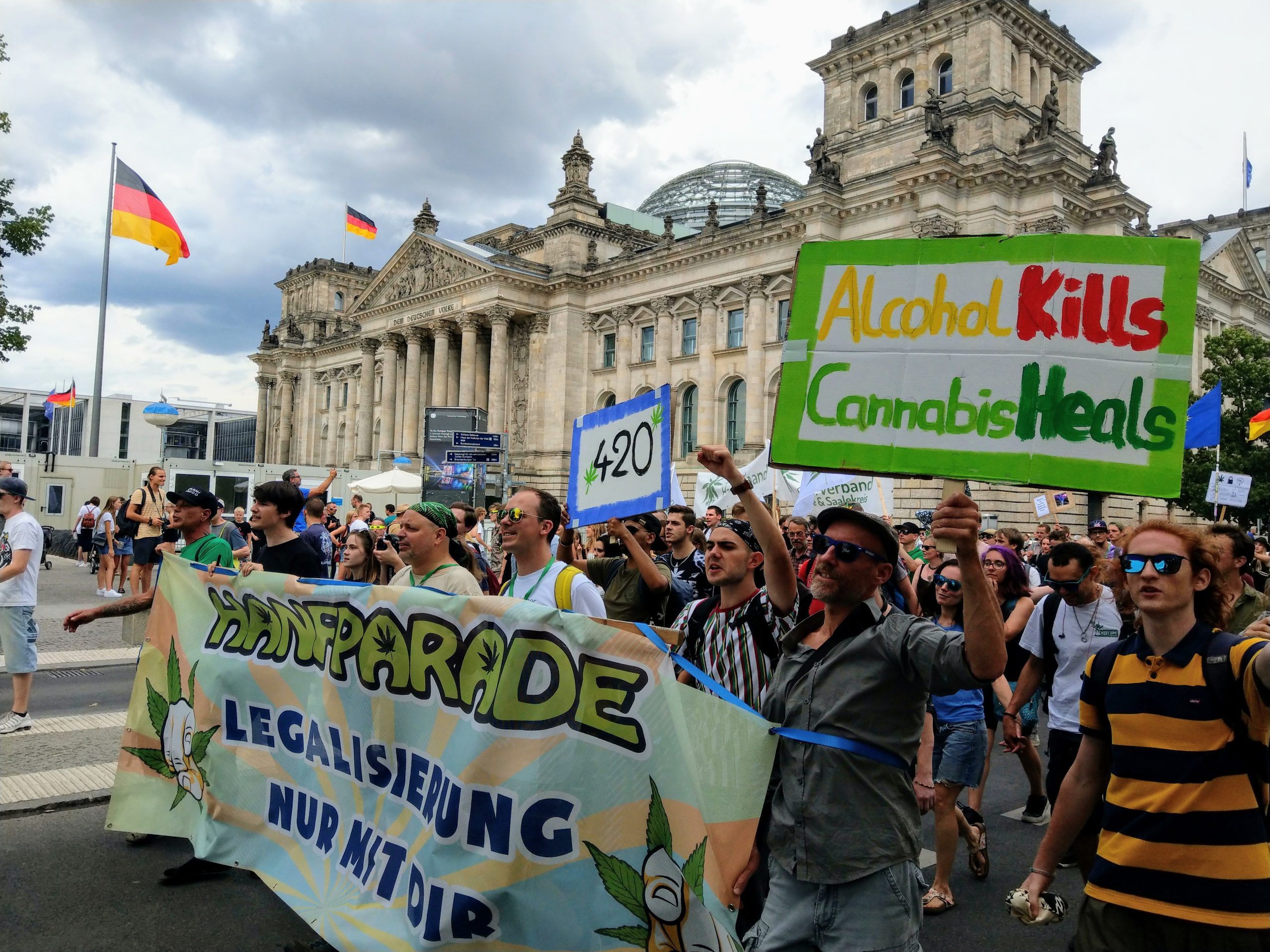 8000 Menschen fordern auf Hanfparade die Legalisierung von Cannabis